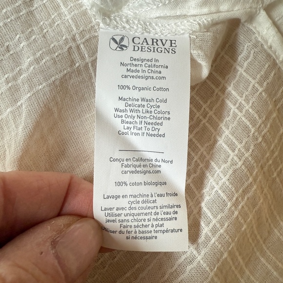 CARVE DESIGNS DYLAN TEXTURED SHIRT 100% ORGANIC COTTON ROLL TAB SLEEVES M - Picture 10 of 11